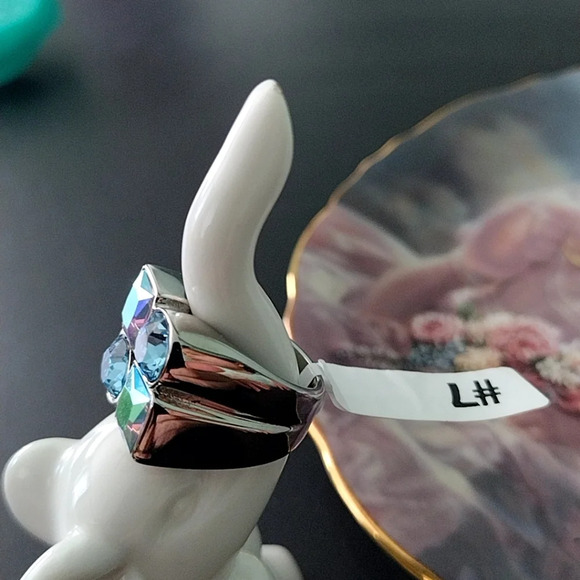 Women's Chunky Statement Cocktail Ring | Size 7 | Stainless Steel - Picture 11 of 17